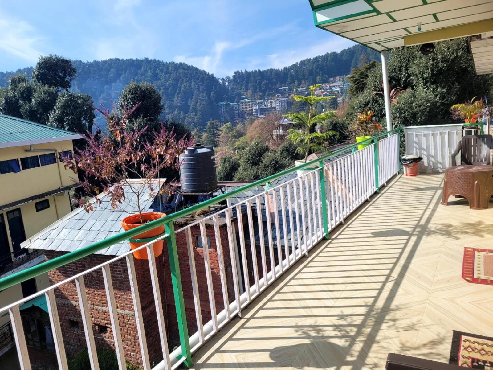 Homestay Namaste Bhagsu - & Rooftop Cafe *