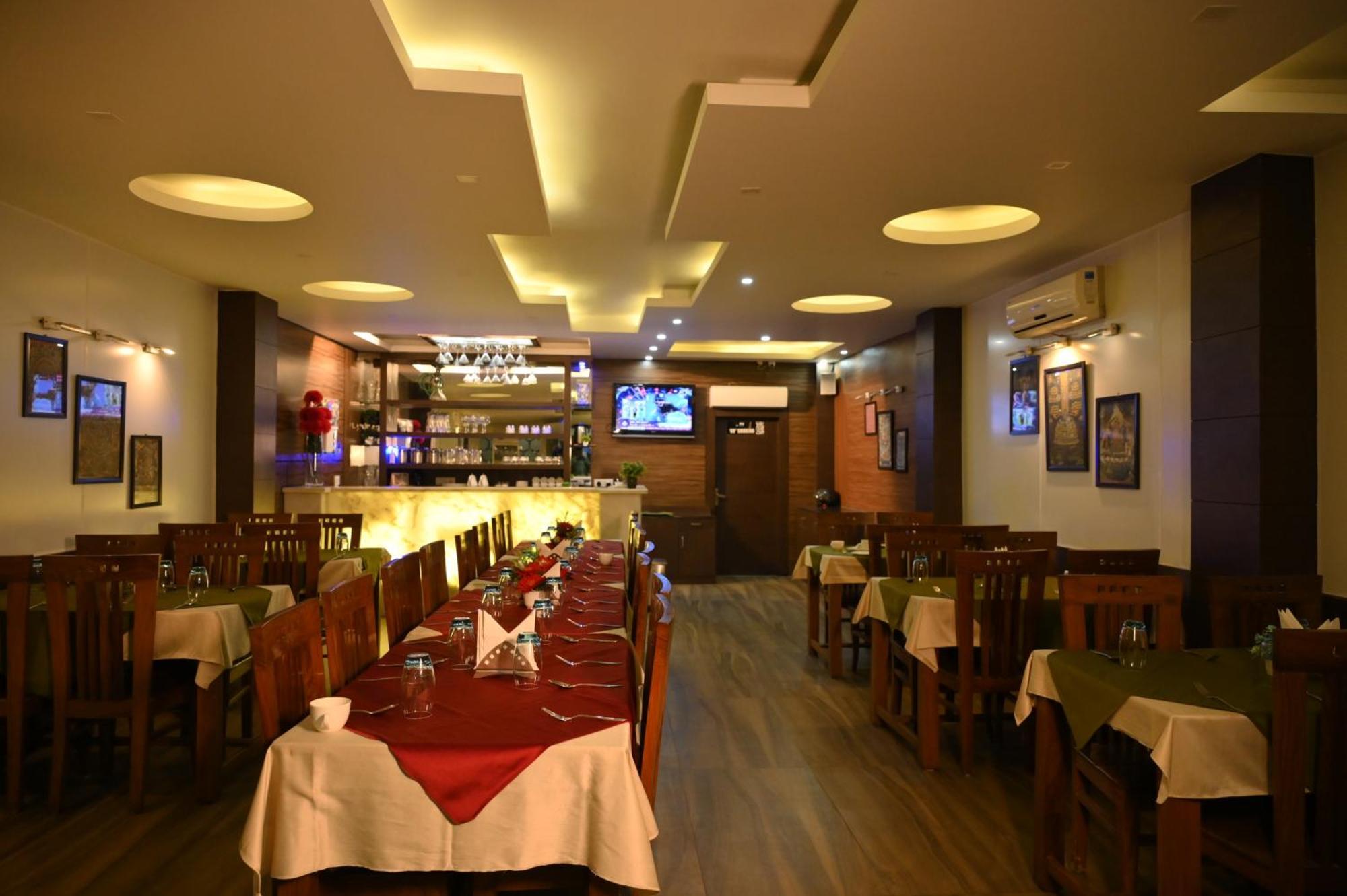 Hotel Dh 3*