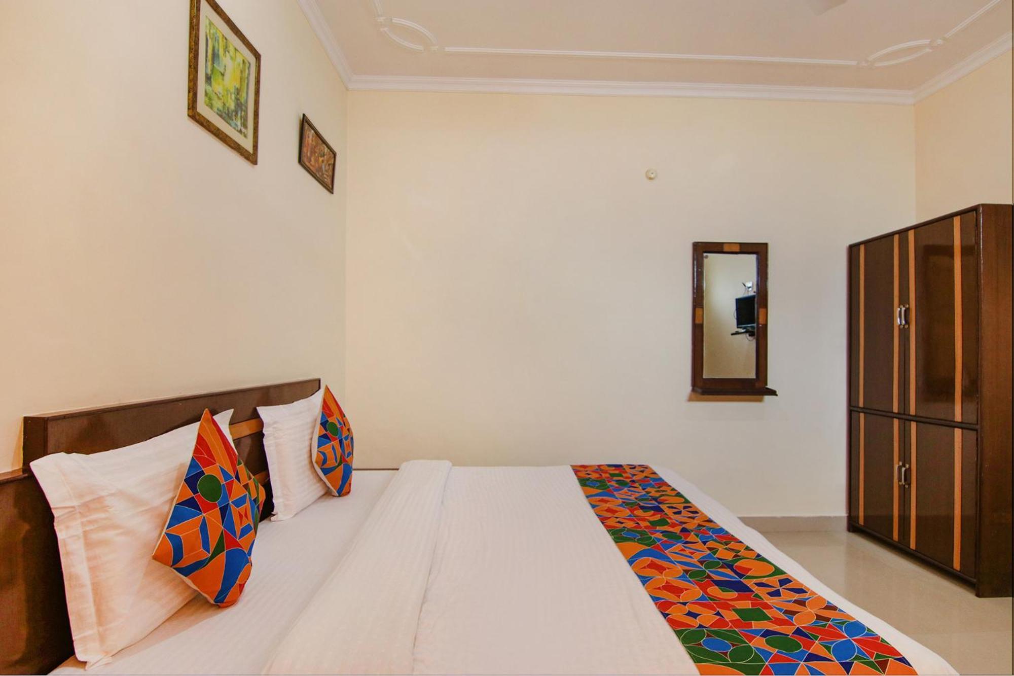 Fabhotel Anuj Regency Hotel 3*