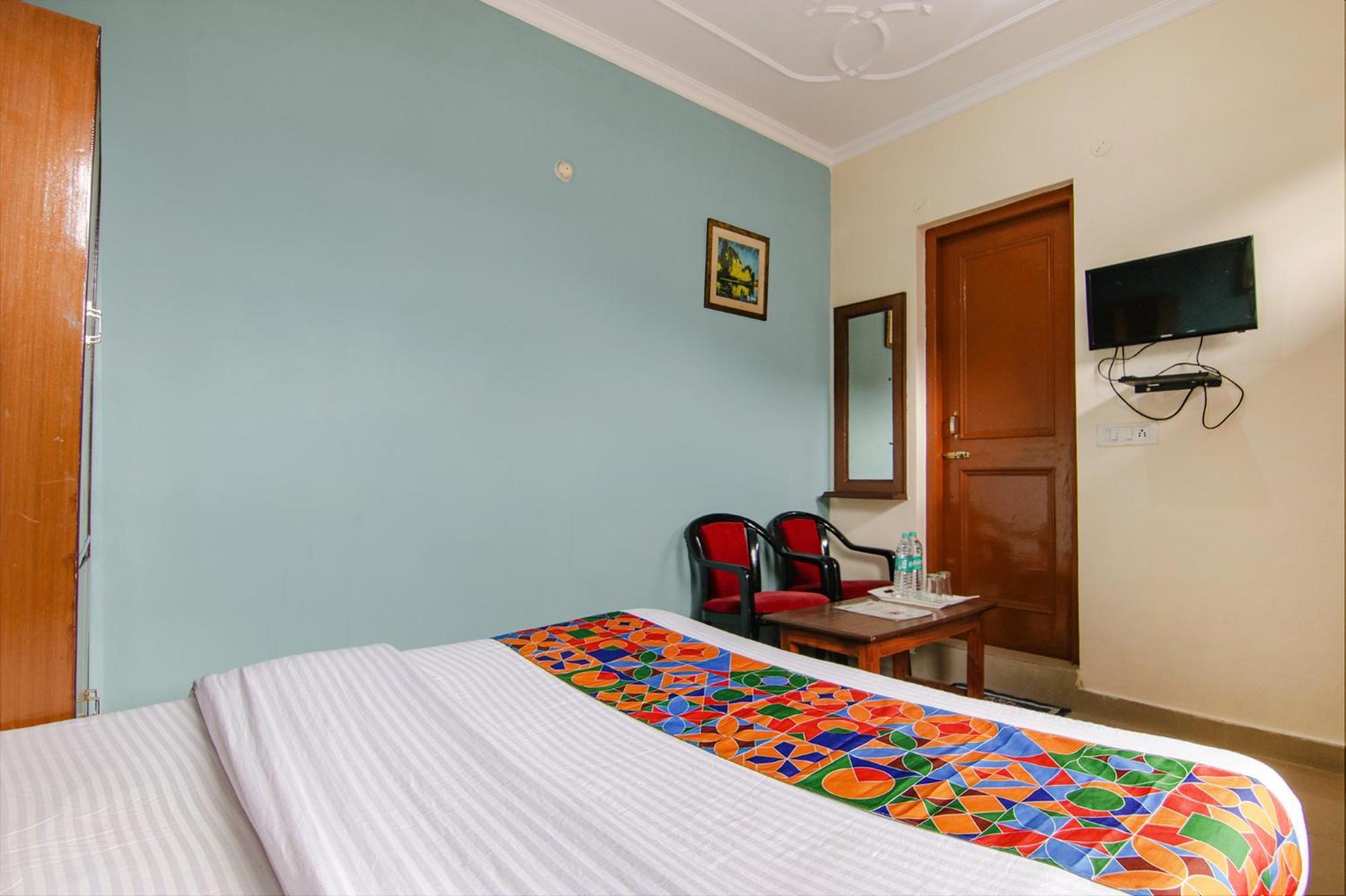 Fabhotel Anuj Regency