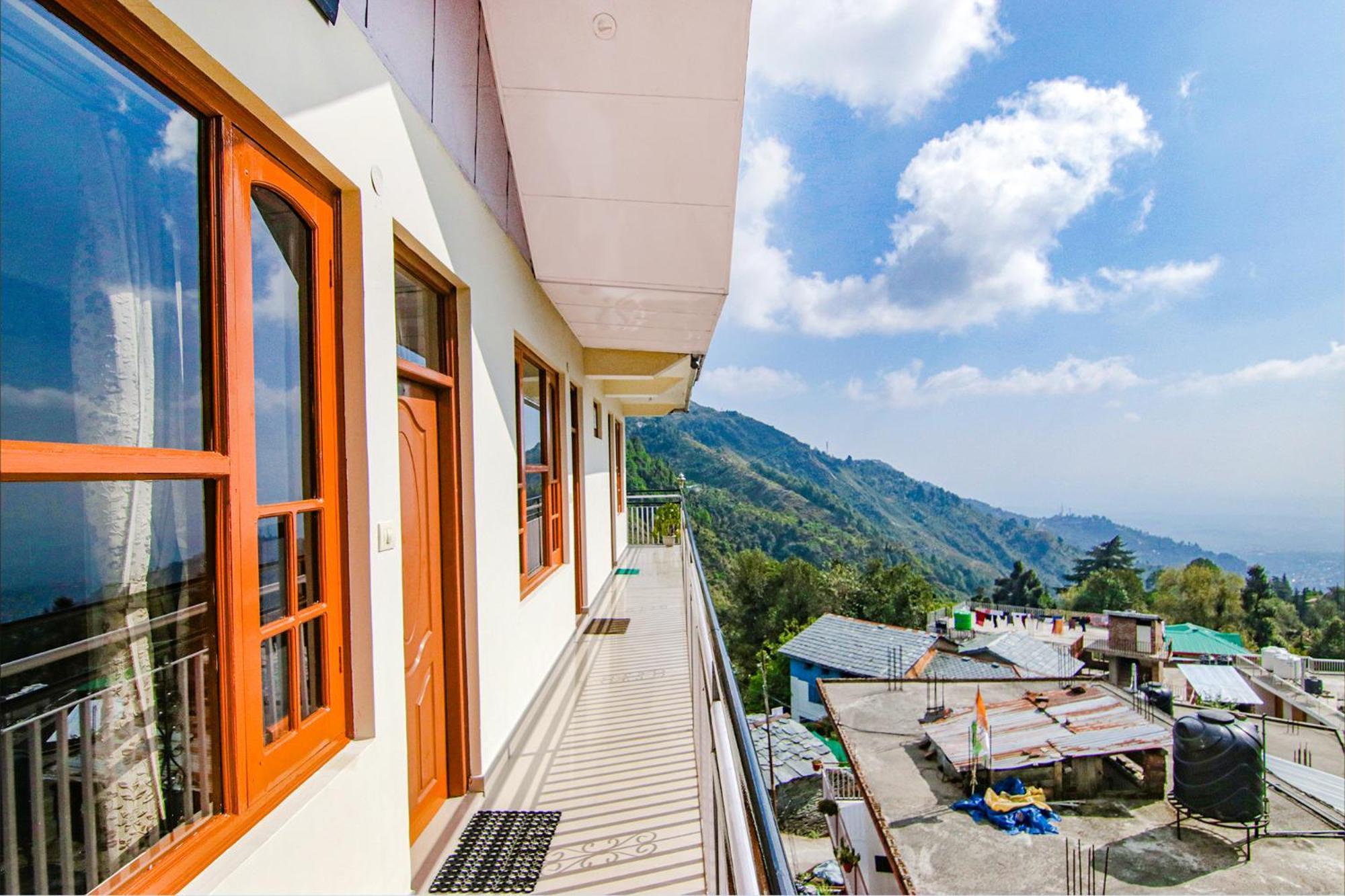 Hotel Fabhotel Anuj Regency Dharamshala