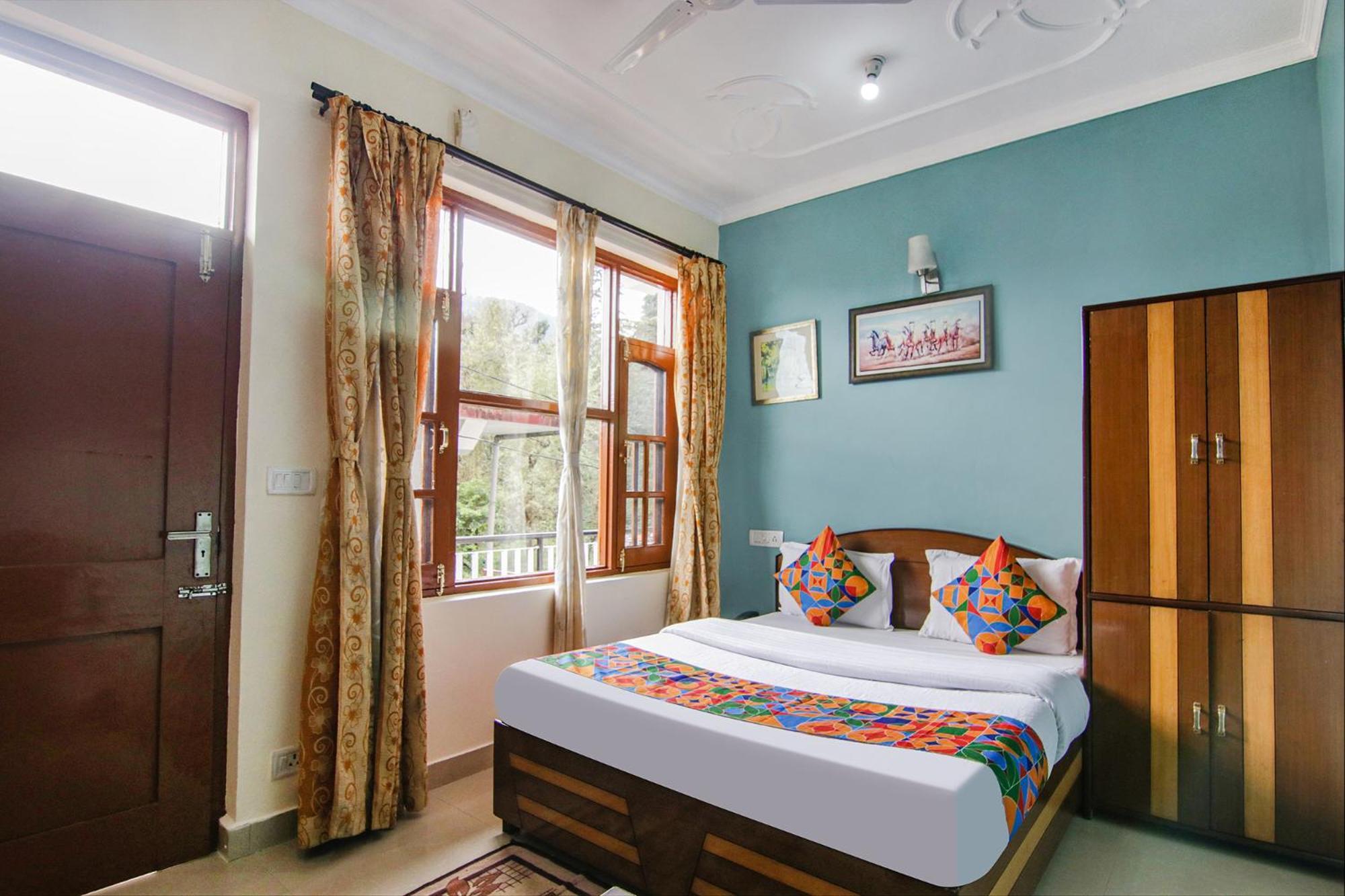 Hotel Fabhotel Anuj Regency 3*