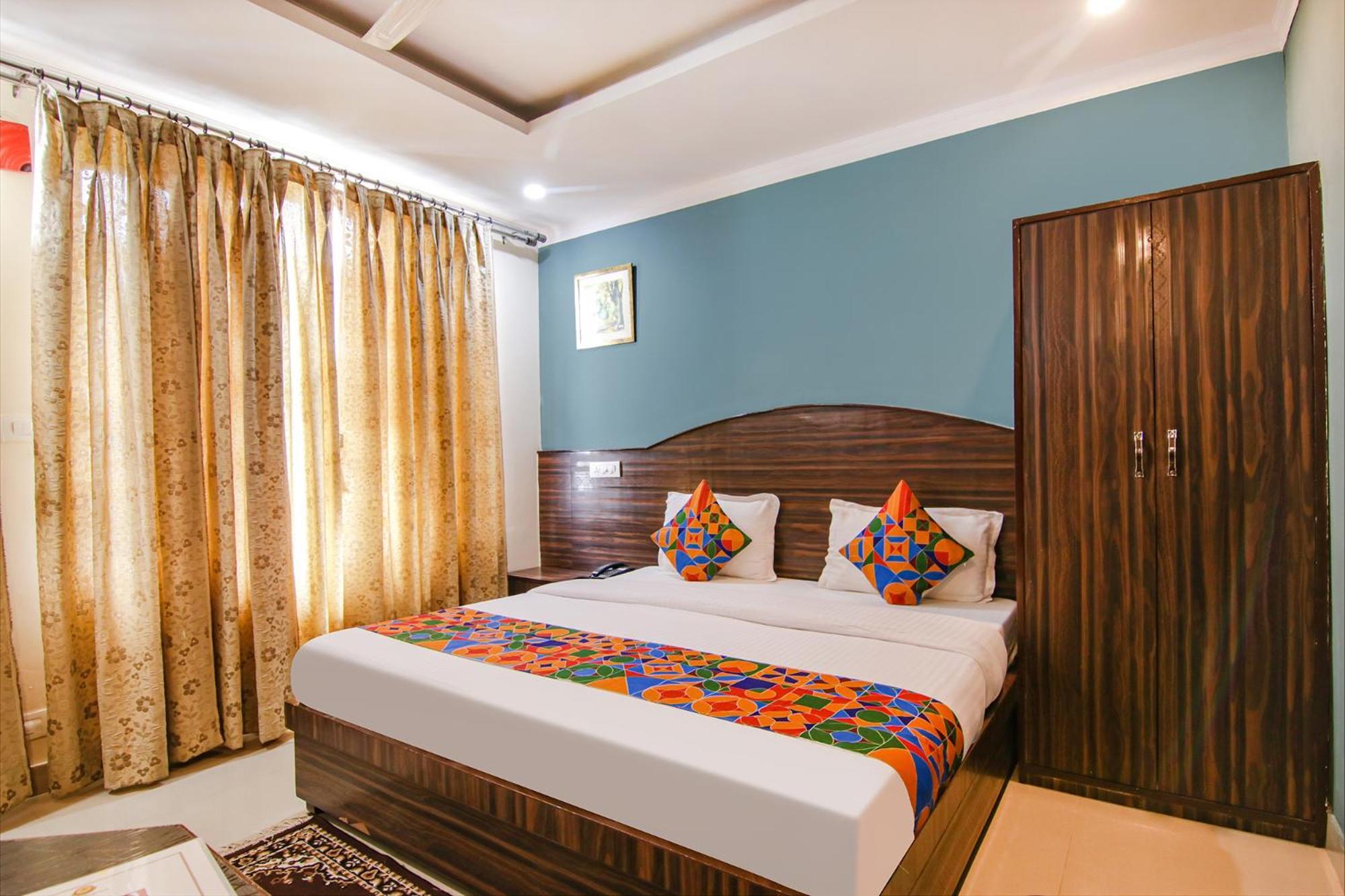 Fabhotel Anuj Regency