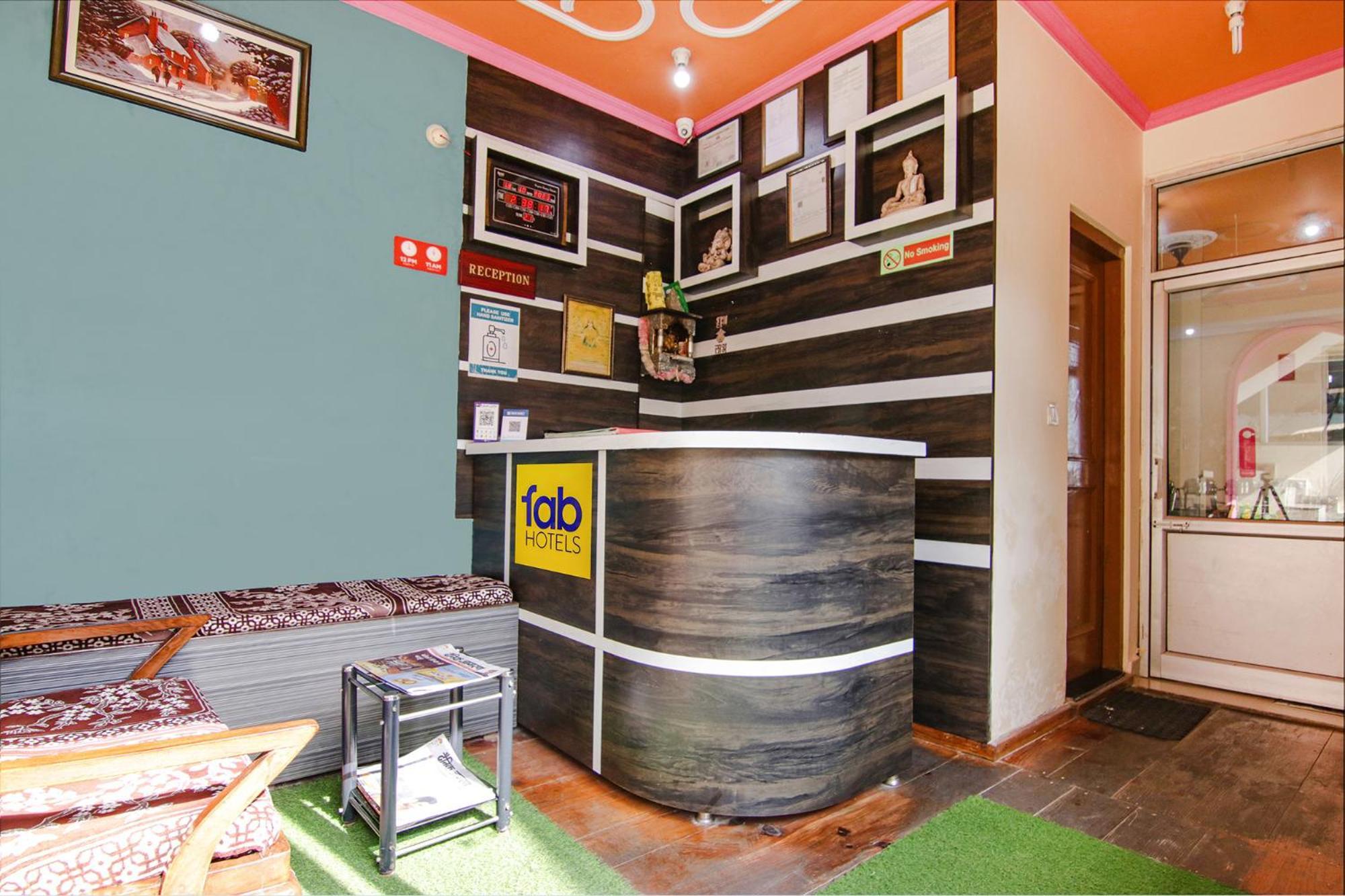Fabhotel Anuj Regency 3*