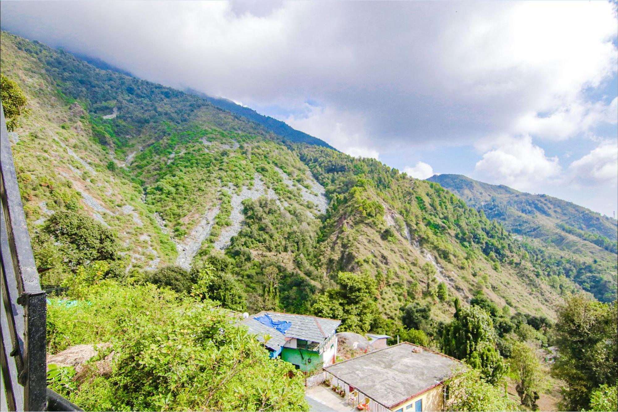 Hotel Fabhotel Anuj Regency Dharamshala
