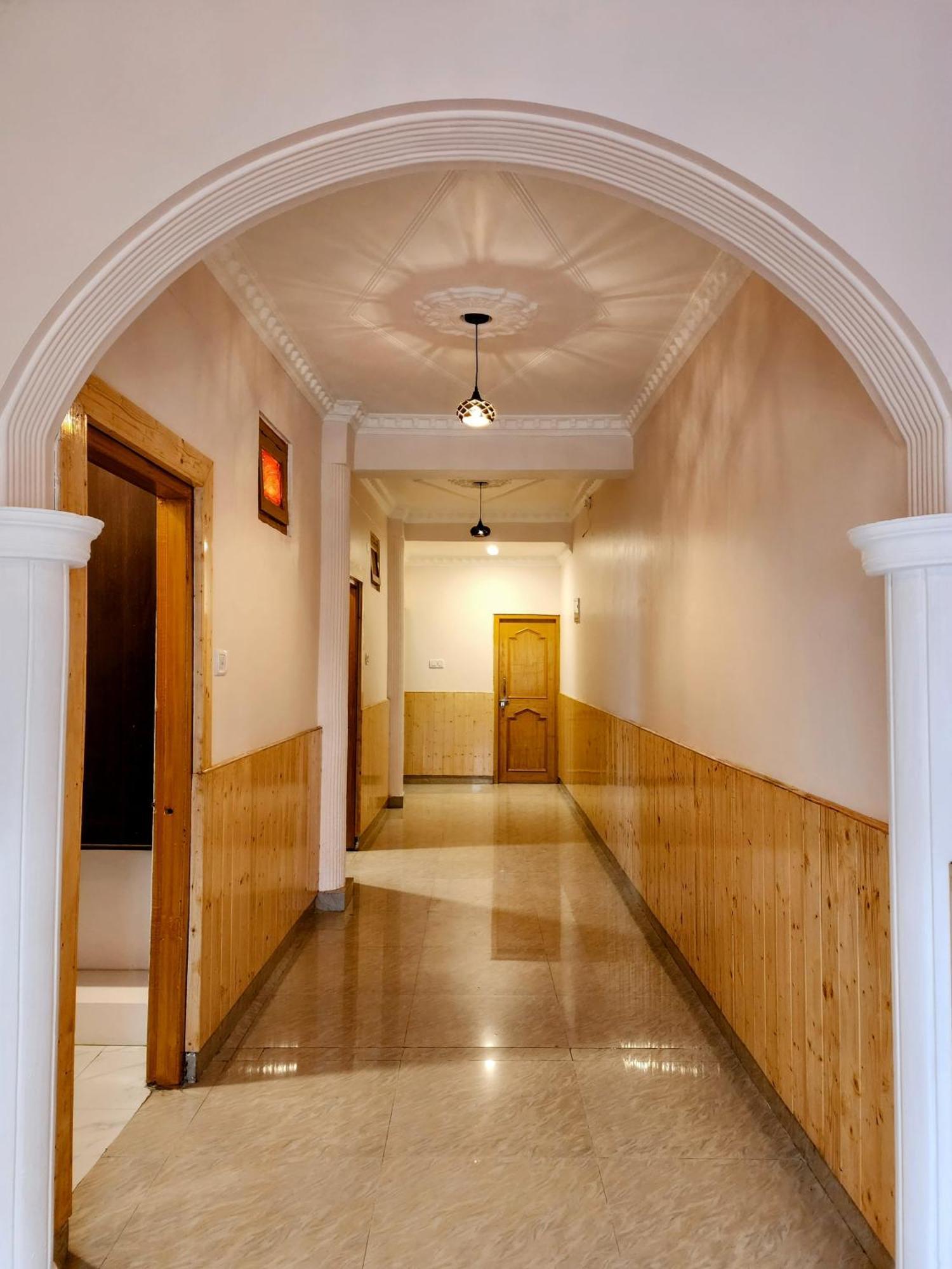 Bed & Breakfast The Bougainvillea, Mcleodganj