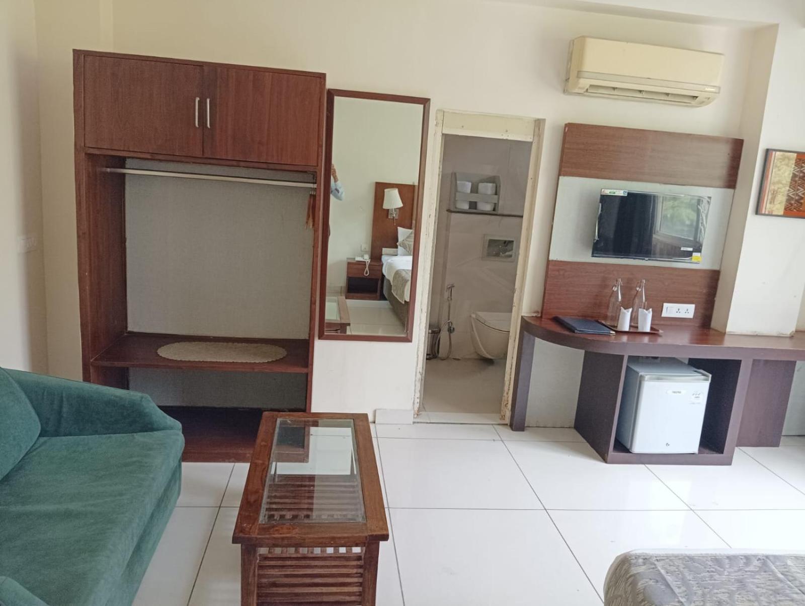 Hotel Manuni - Riverside