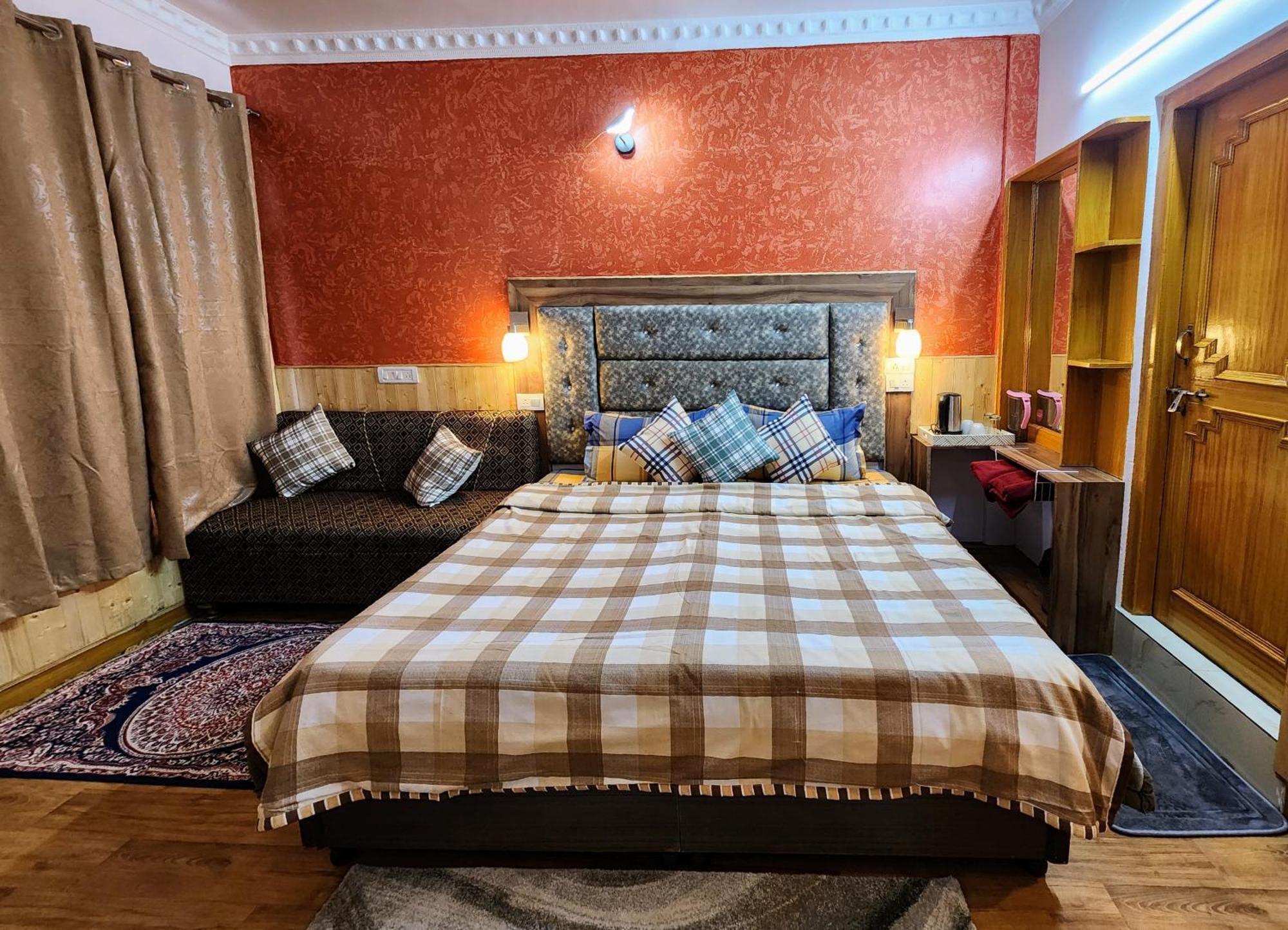 Bed & Breakfast The Bougainvillea, Mcleodganj *