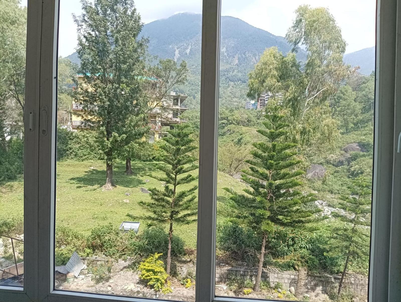 Manuni - Riverside Hotel 3*