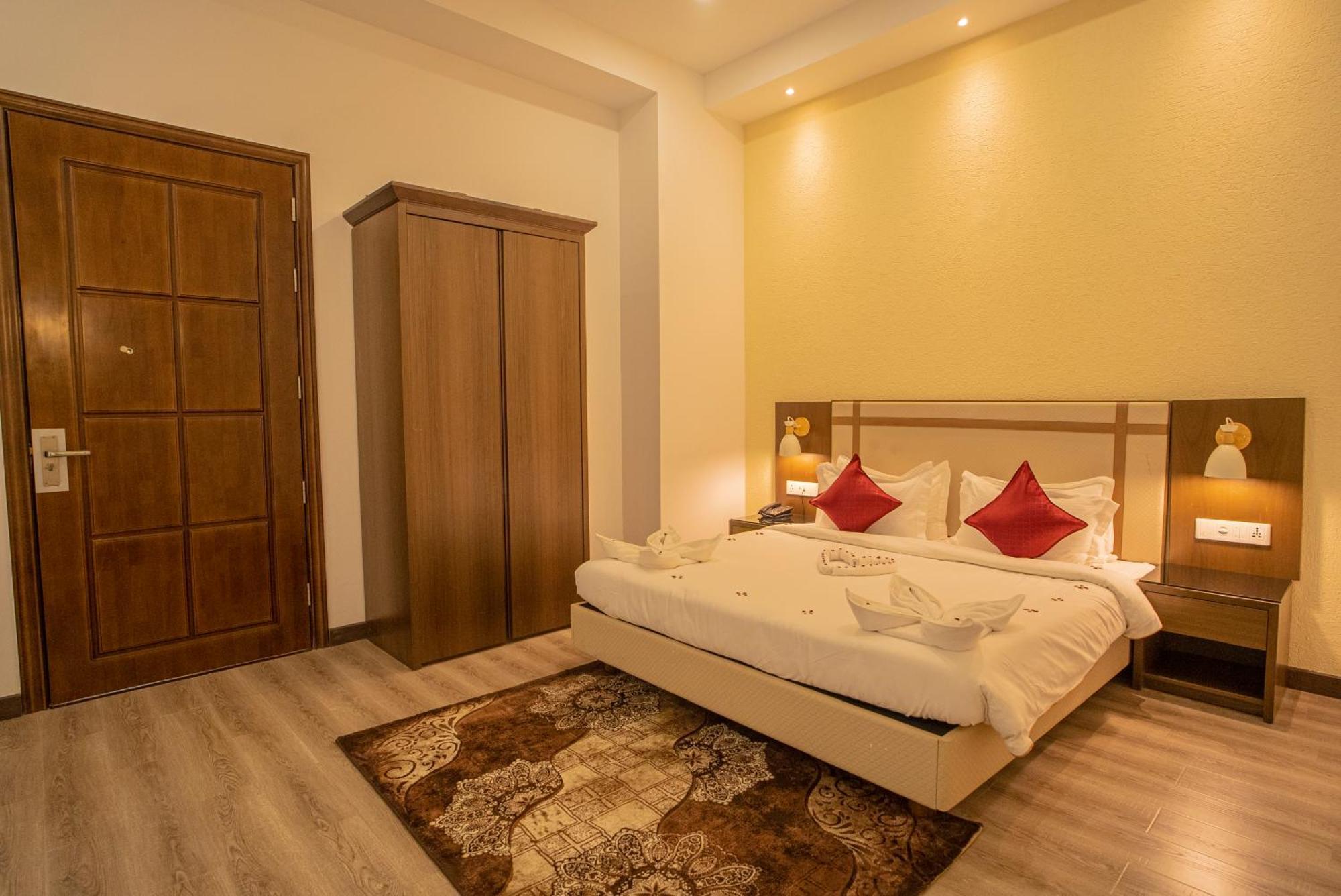 Dhauladhar Heights
