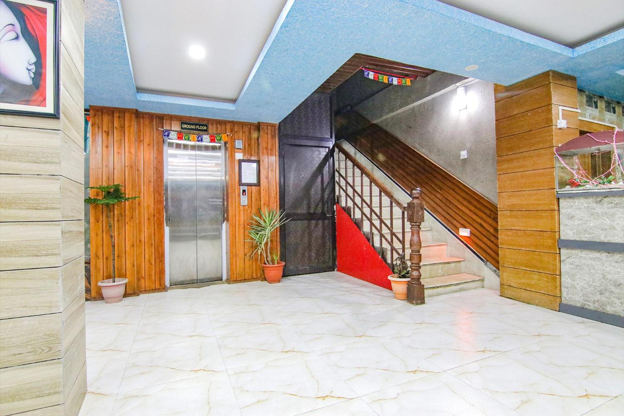 Hotel City Plaza 3*