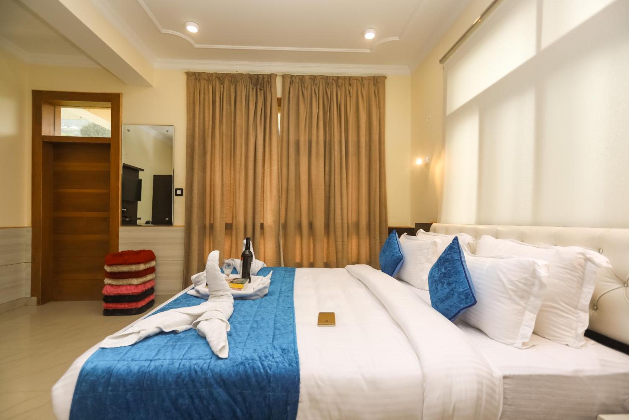 Hotel The Nest With Open Rooftop Cafe Mecleodganj Dharamshala