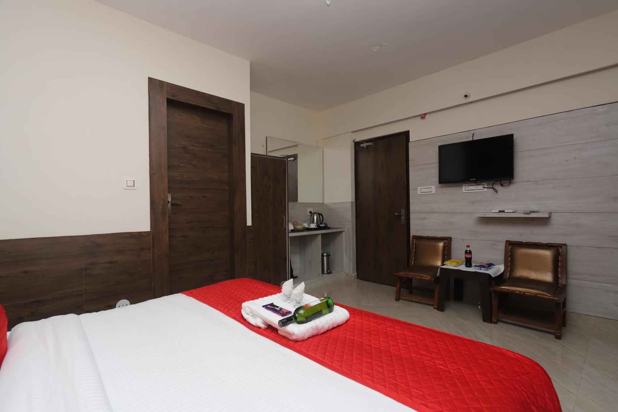 The Nest With Open Rooftop Cafe Mecleodganj Hotel 3*