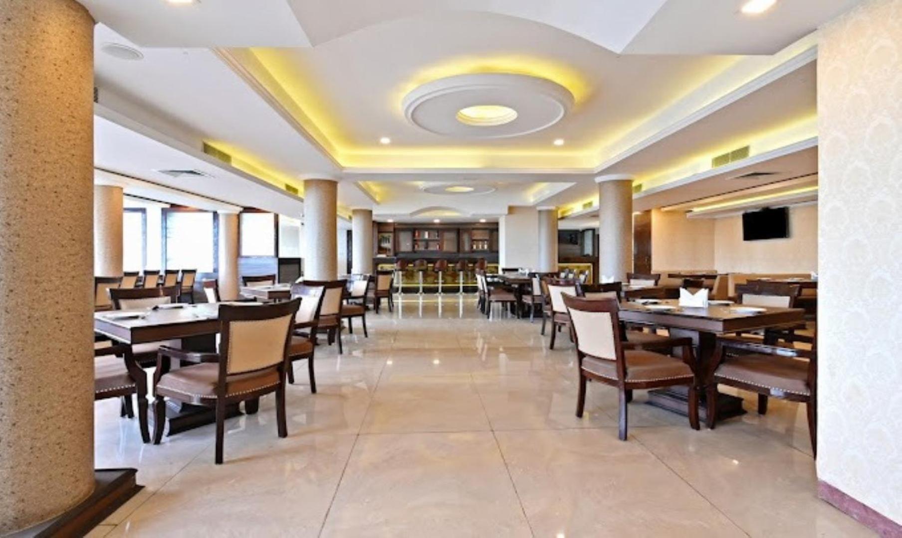 Hotel The Royal Castle Dharamshala