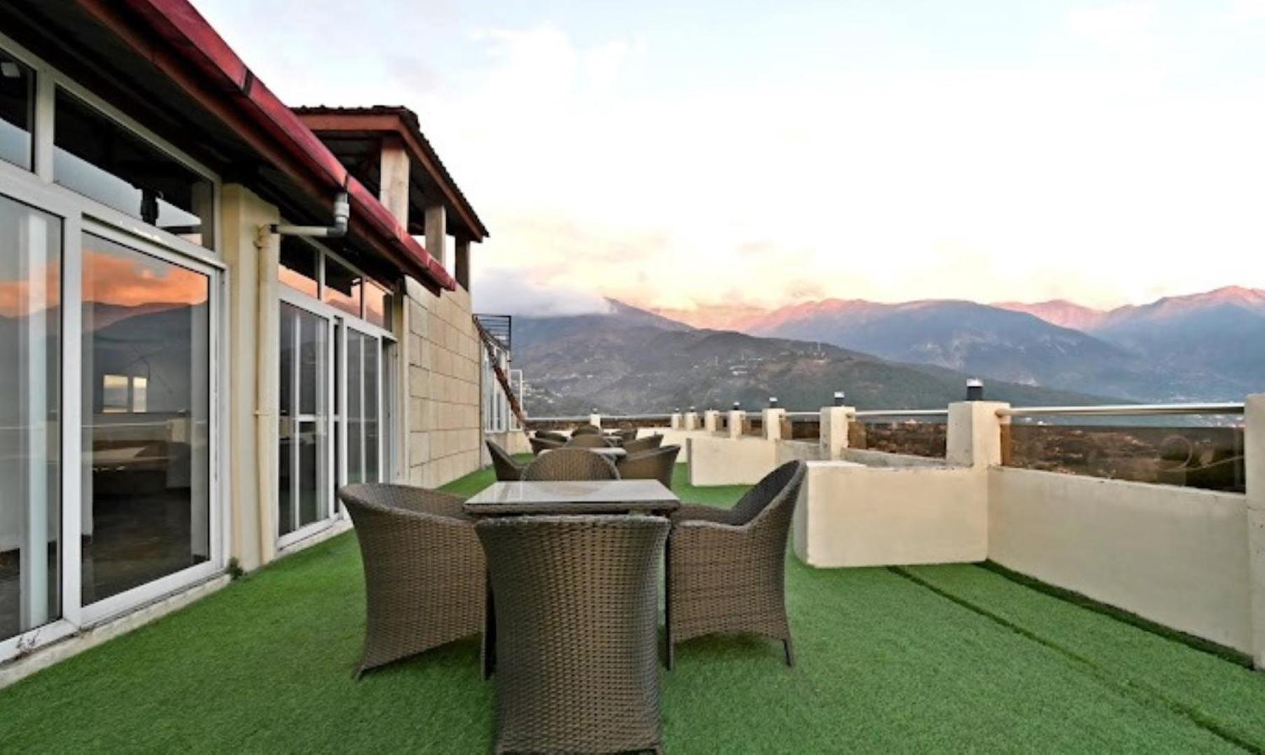 The Royal Castle Hotel 3*