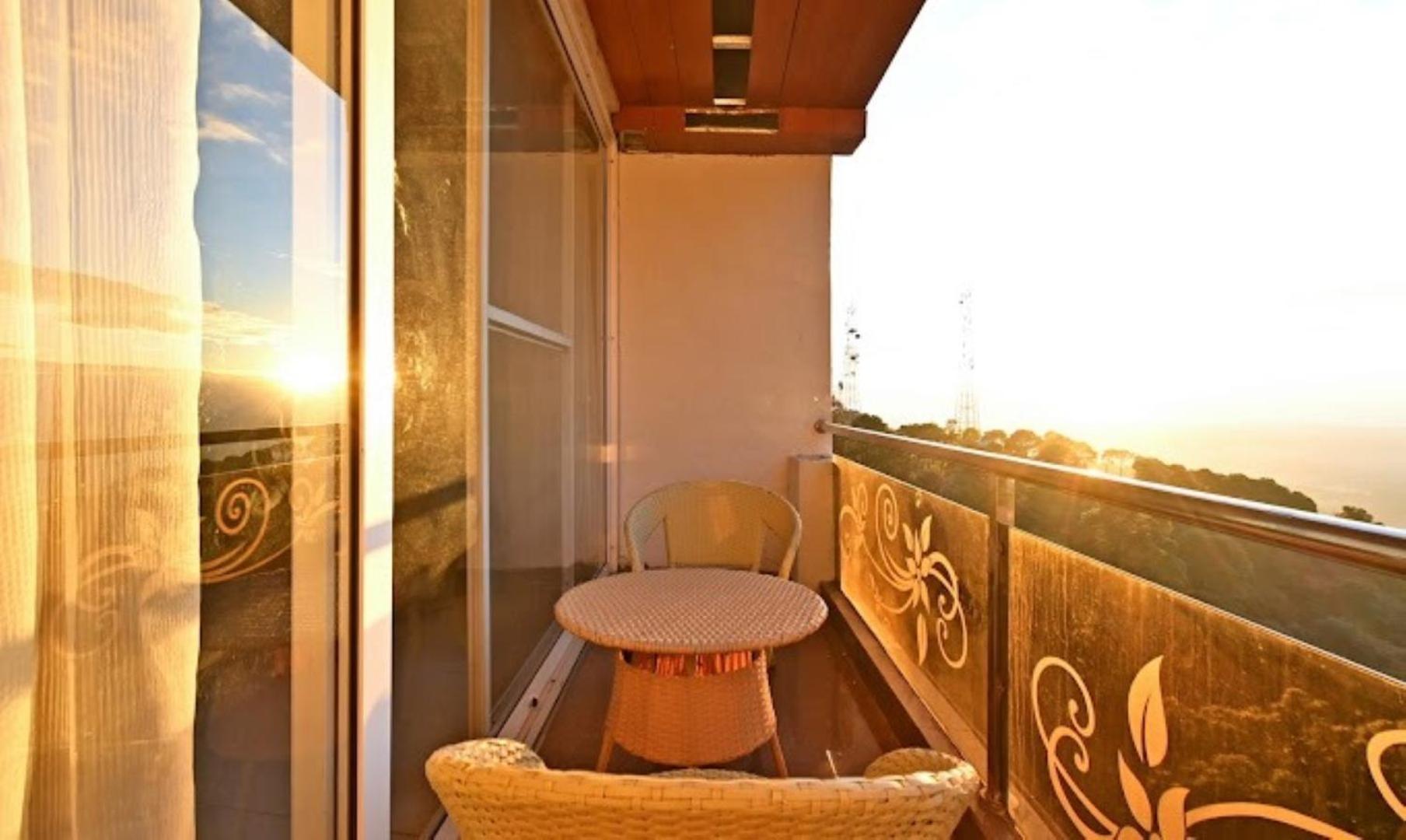 The Royal Castle 3*