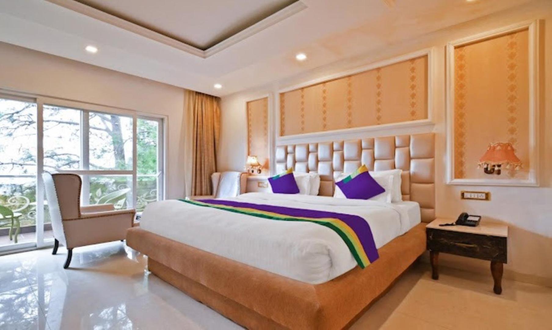 Hotel The Royal Castle Dharamshala