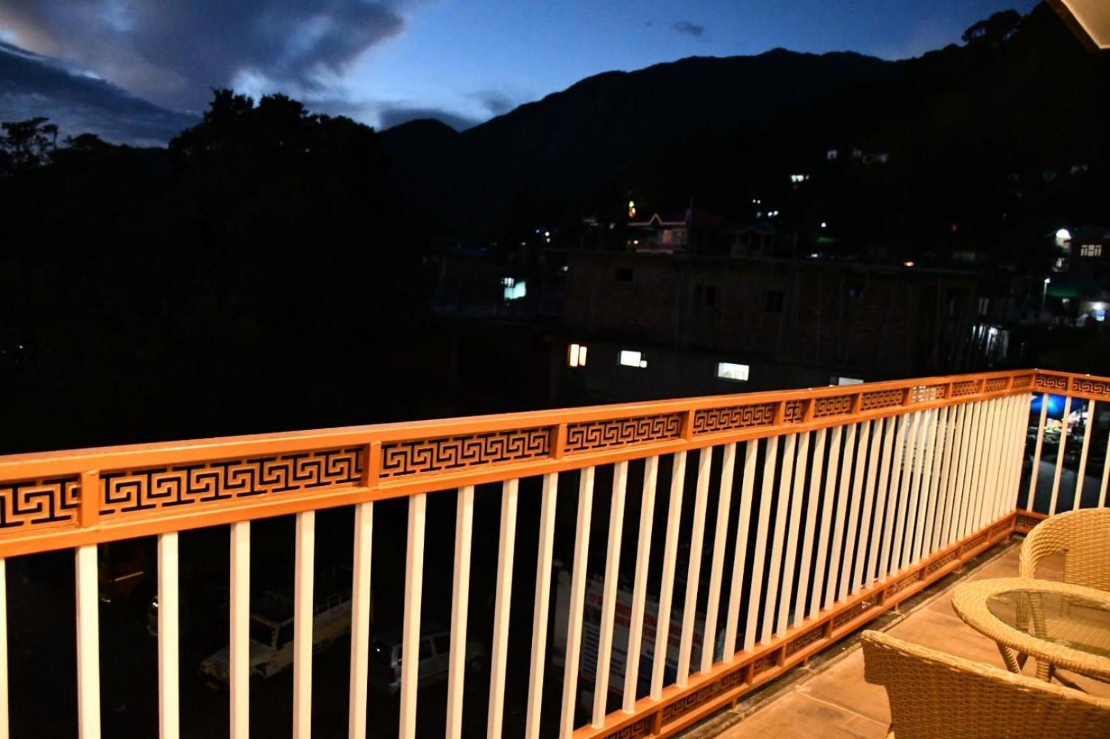 The Crown, Hotel Dharamshala