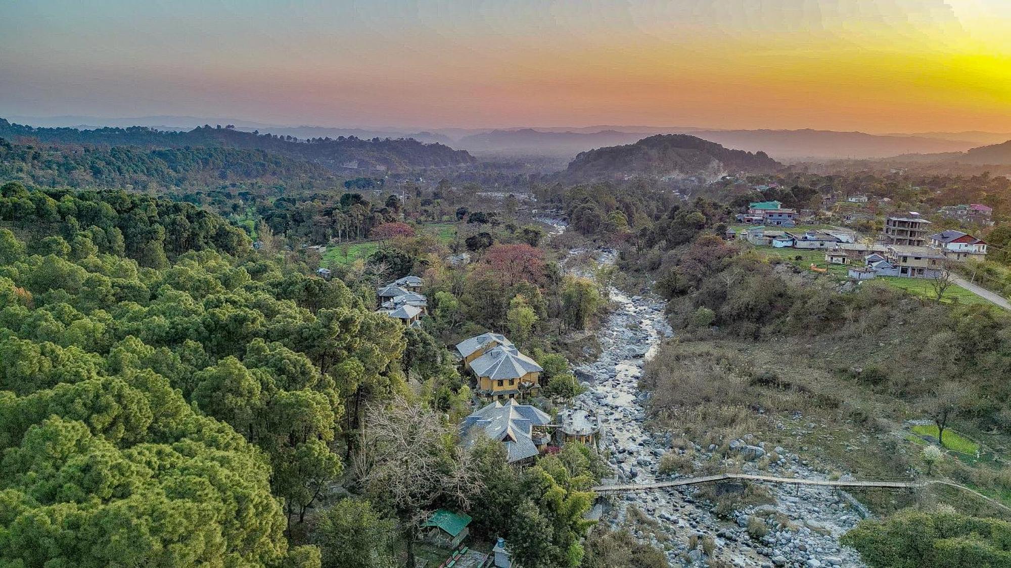 Resort Prakriti Aalay - Riverside Mountain View Boutique Eco 4*