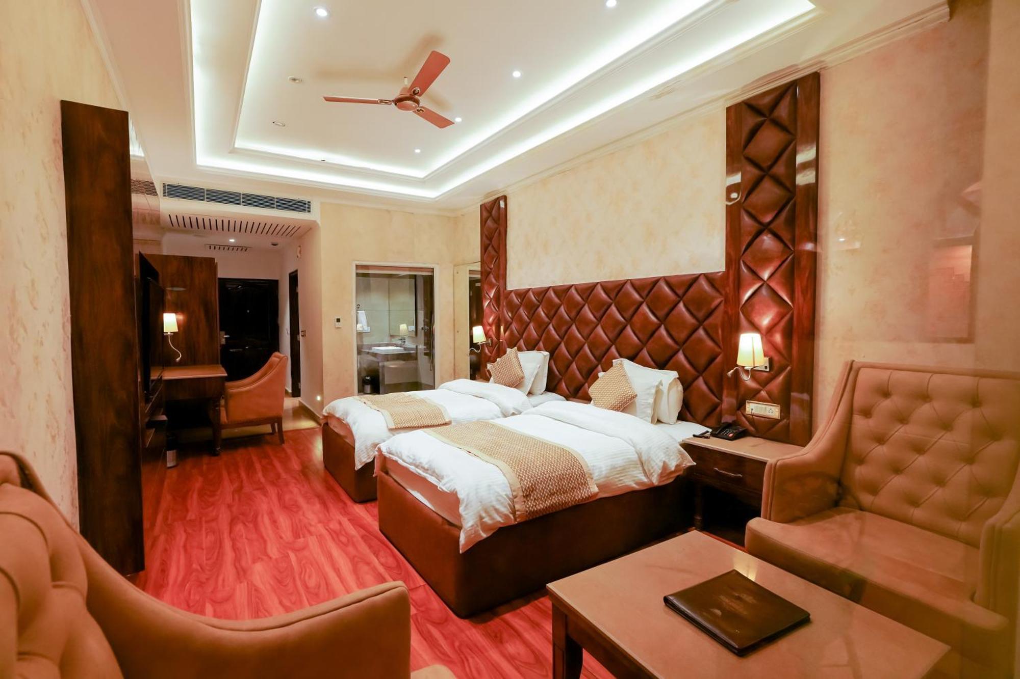 Grand Him Queen Ac Centralized Hotel Dharamshala