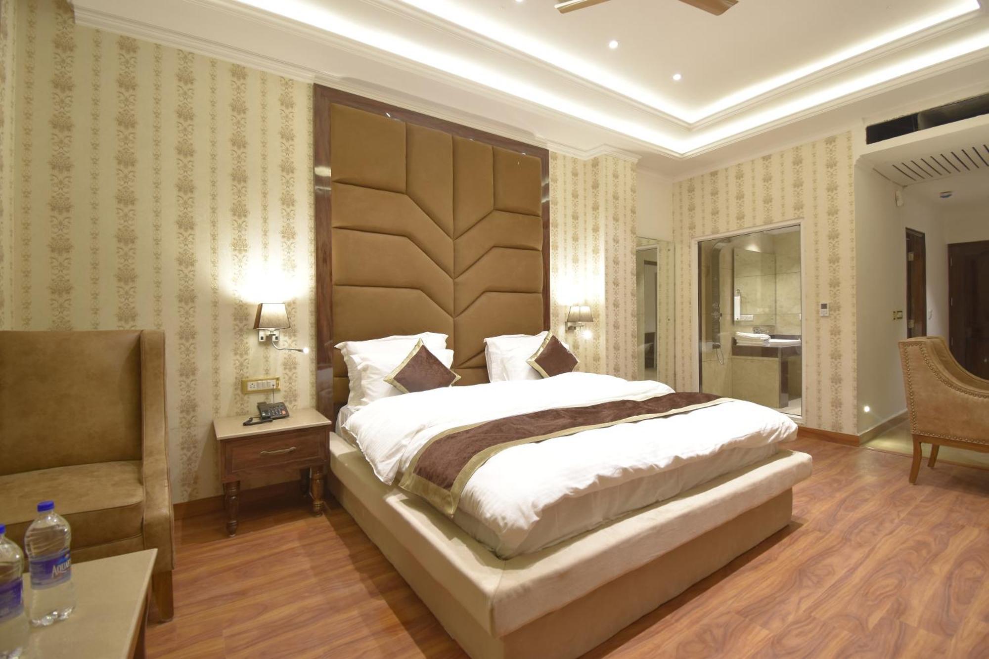 Grand Him Queen Ac Centralized *