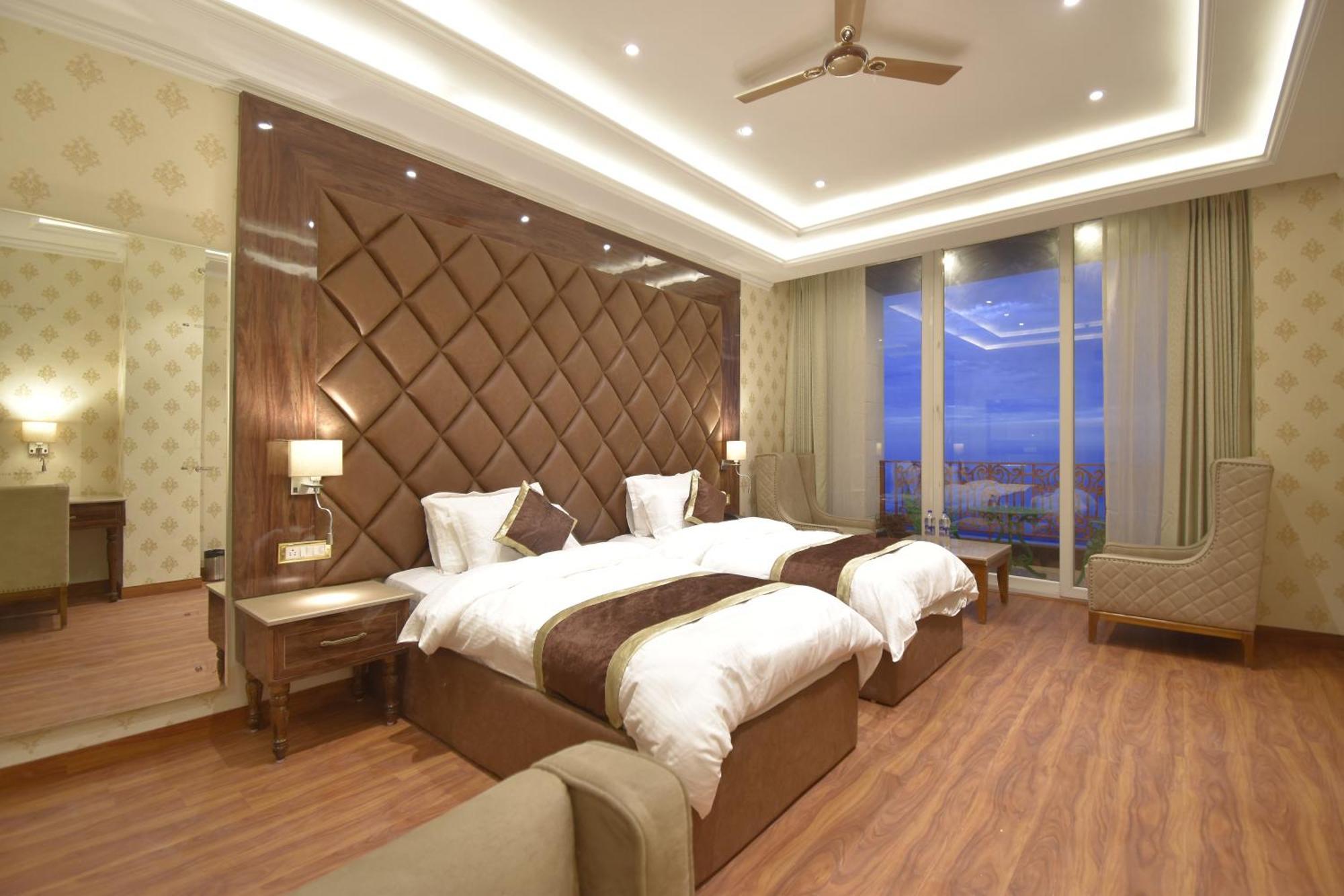 Grand Him Queen Ac Centralized Hotel
