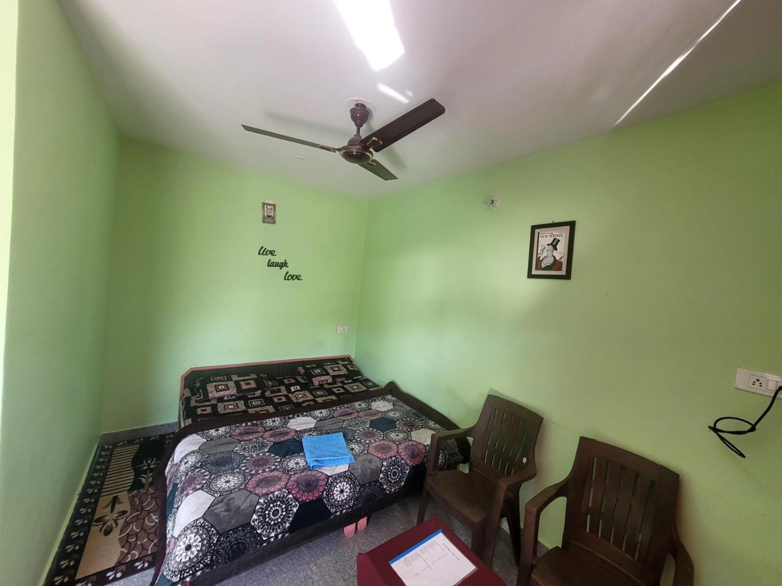 Homestay Namaste Bhagsu - & Rooftop Cafe