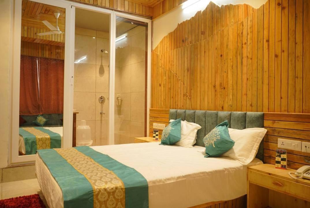 Hotel Gandhi's Paradise