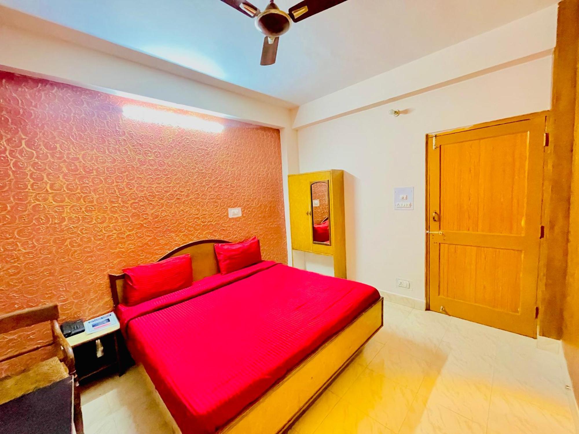 Grand View And Restaurant Hotel 2*