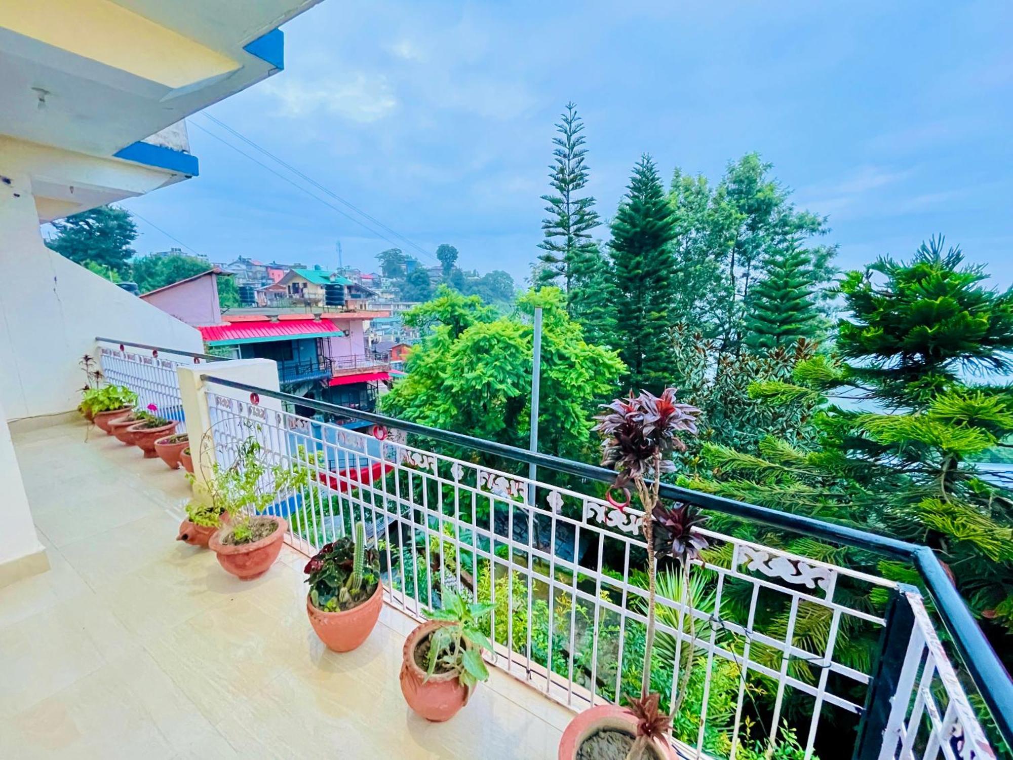Grand View And Restaurant 2*