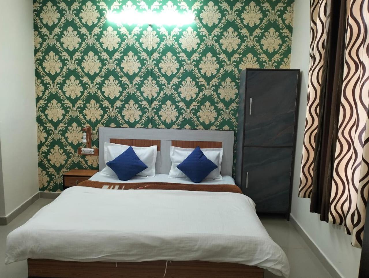 Aman Guest house *