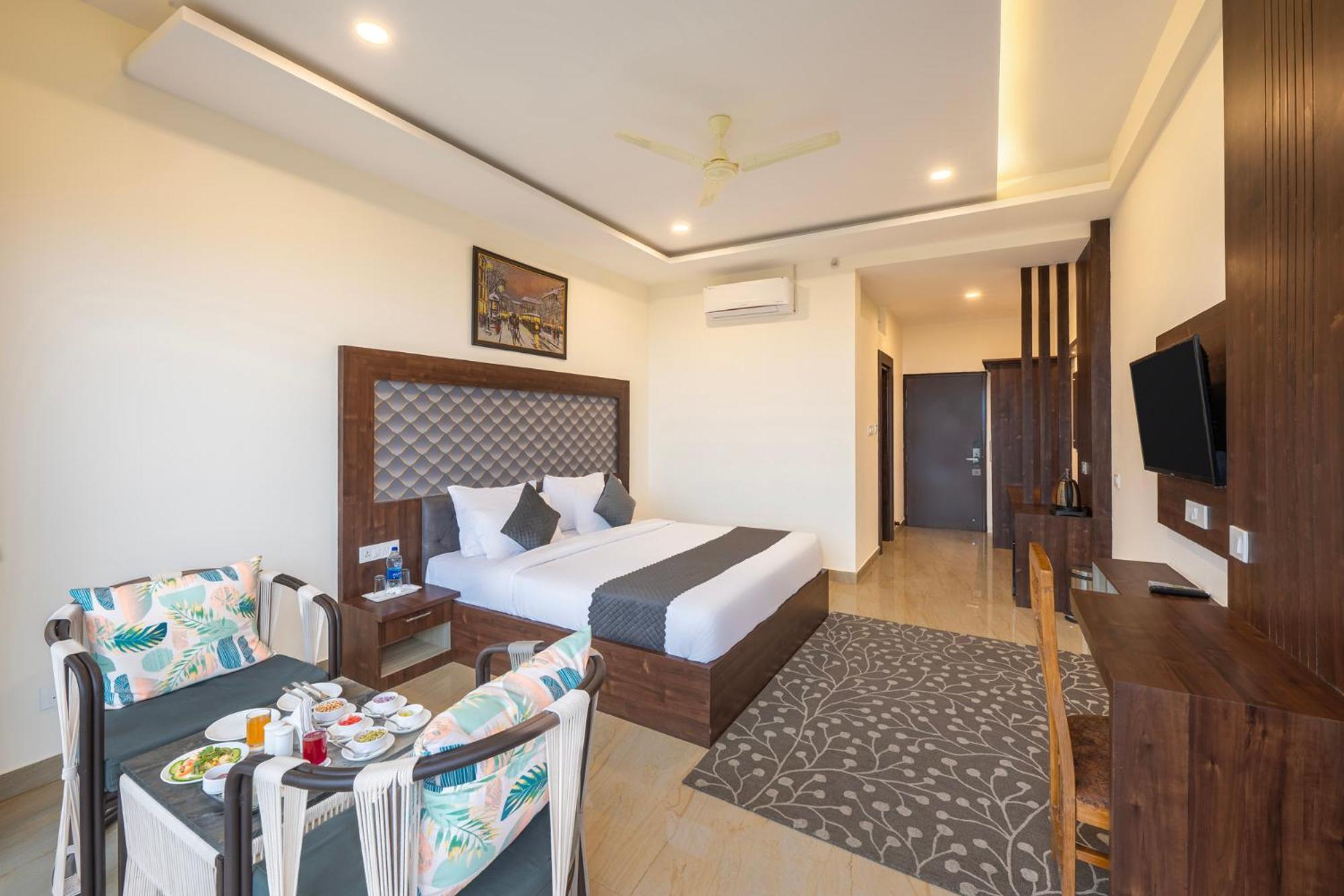 Hotel Stone Wood 3*