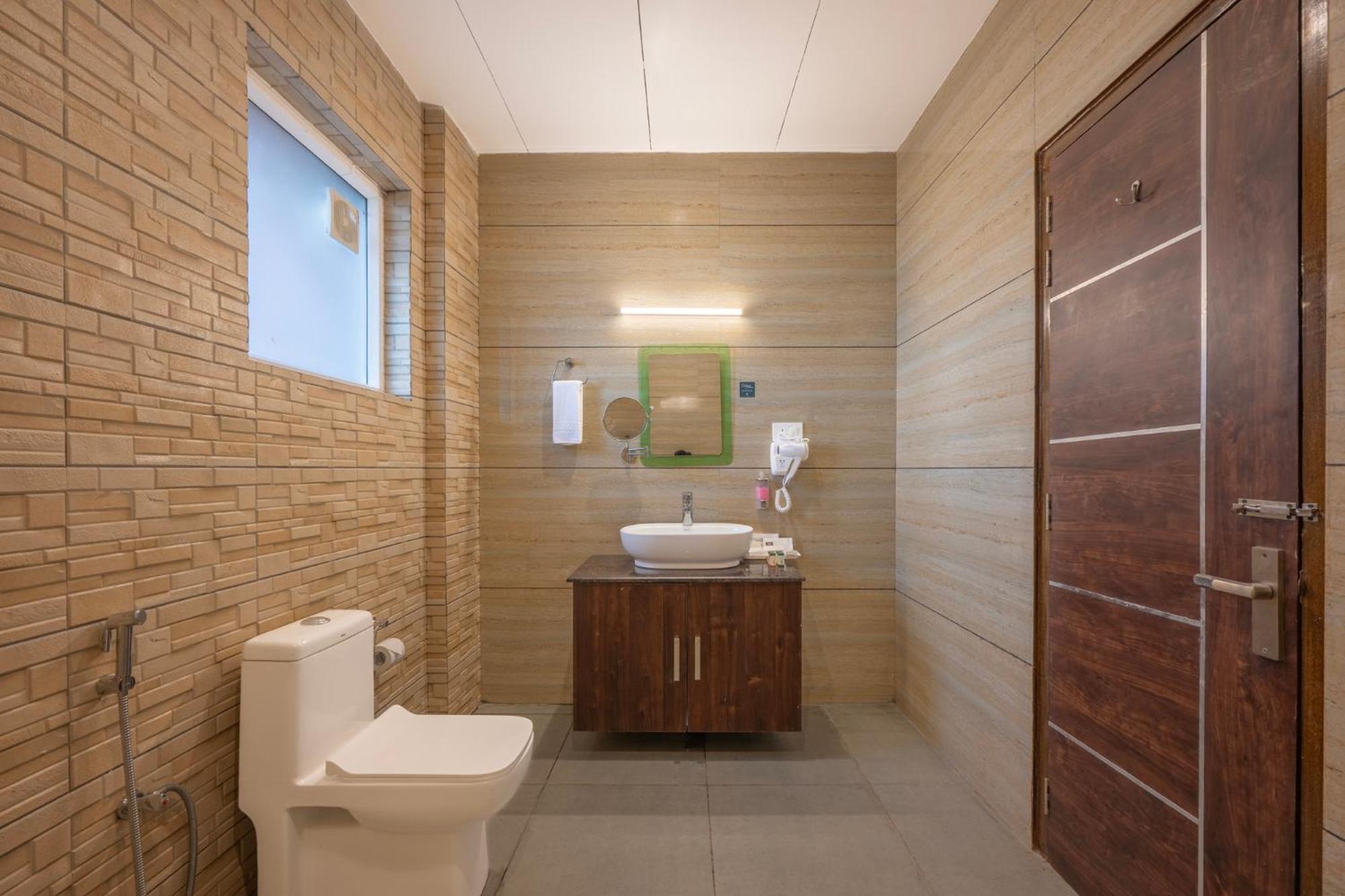 Stone Wood Hotel Dharamshala