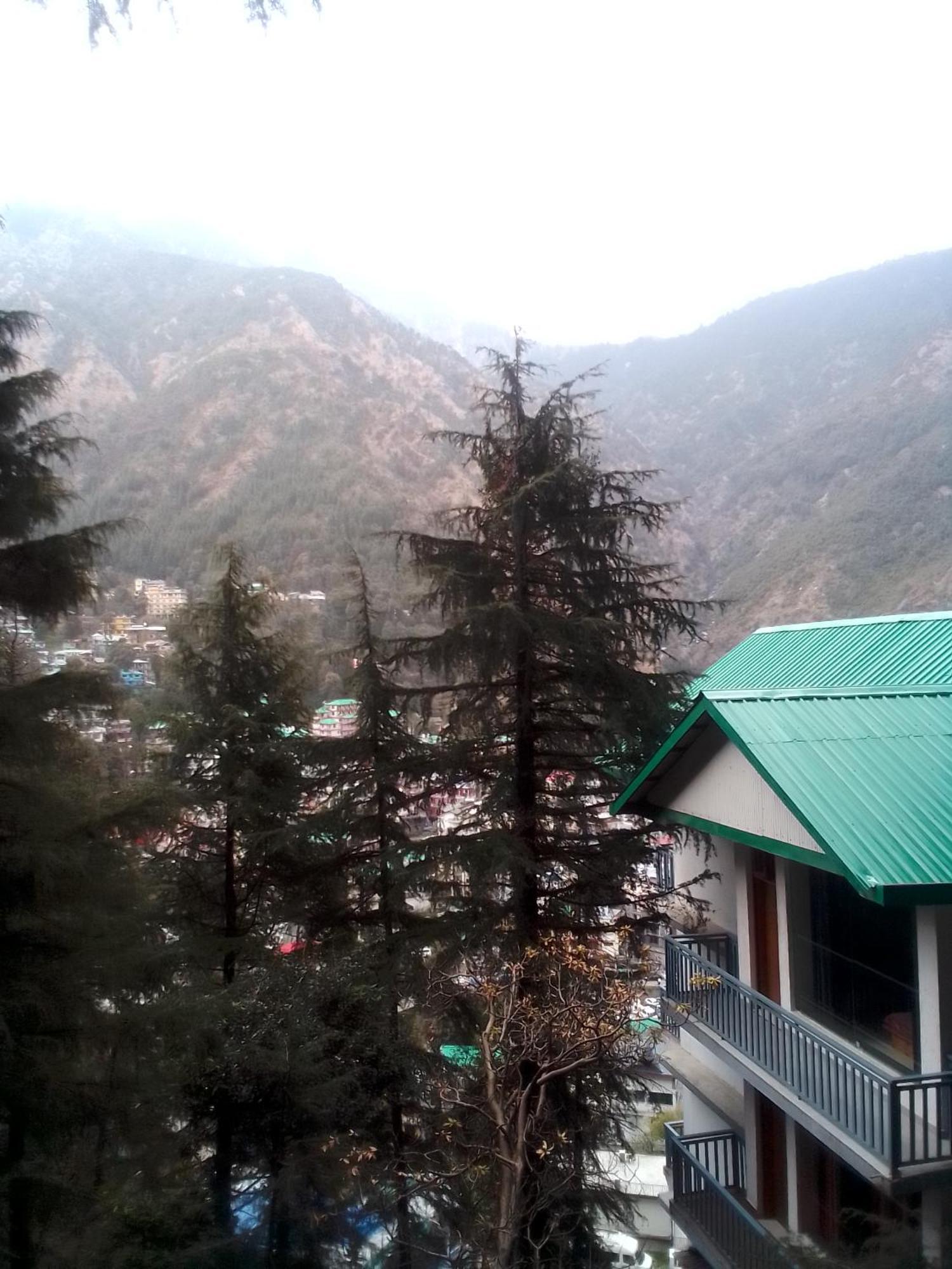 Himalayan Bed & Breakfast, Triund Trekking And Snowline Trekking Hostel *