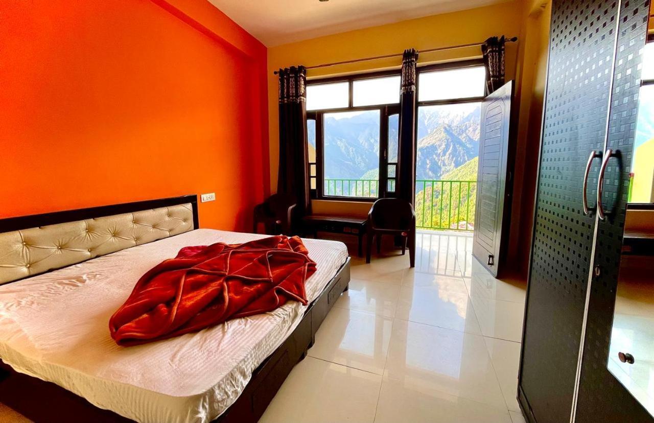 Homestay Sristhi View Point Naddi