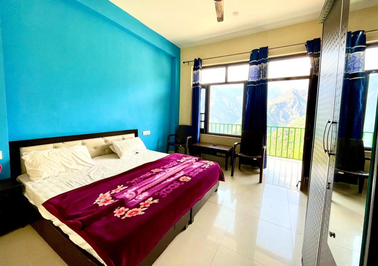 Homestay Sristhi View Point Naddi