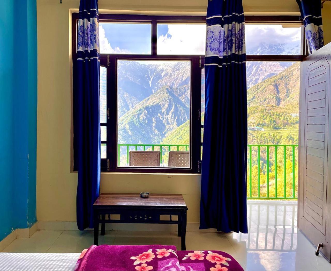 Homestay Sristhi View Point Naddi Dharamshala