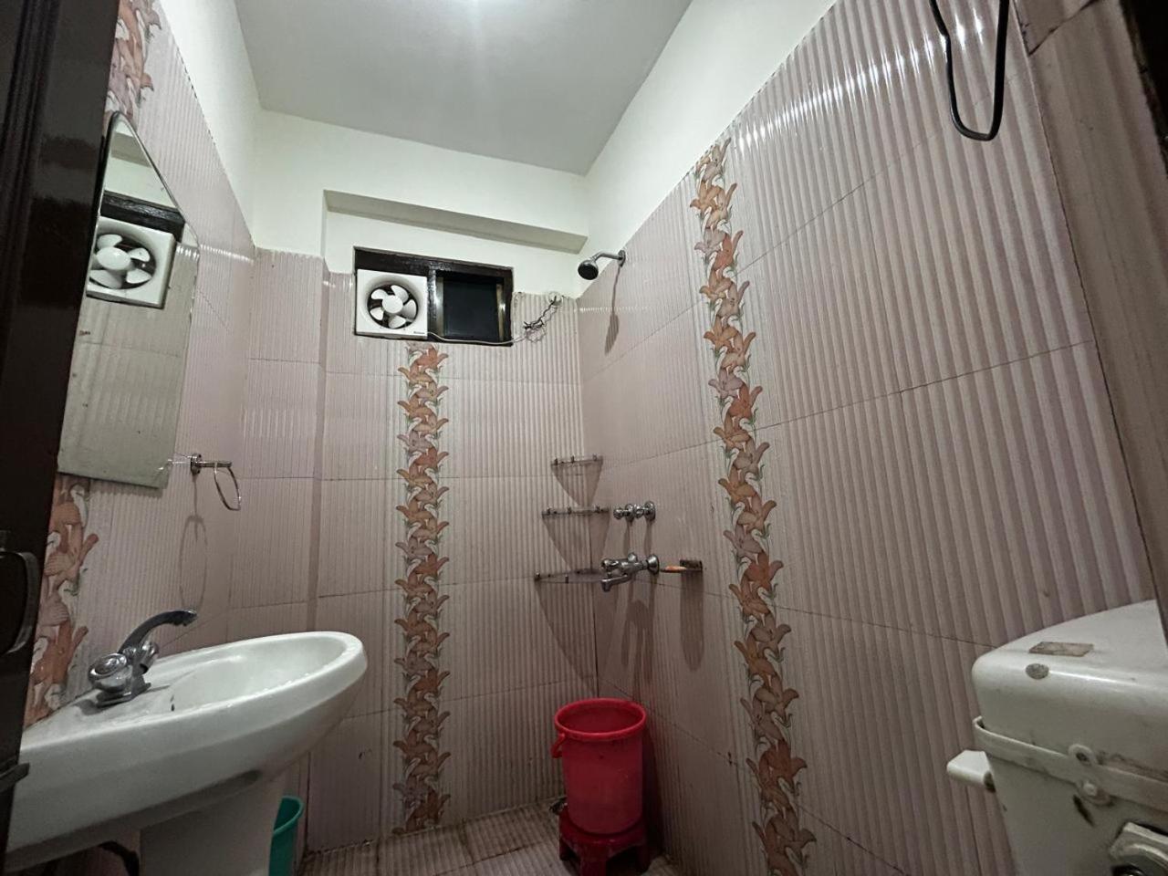 Mountain Trail Guest house Dharamshala