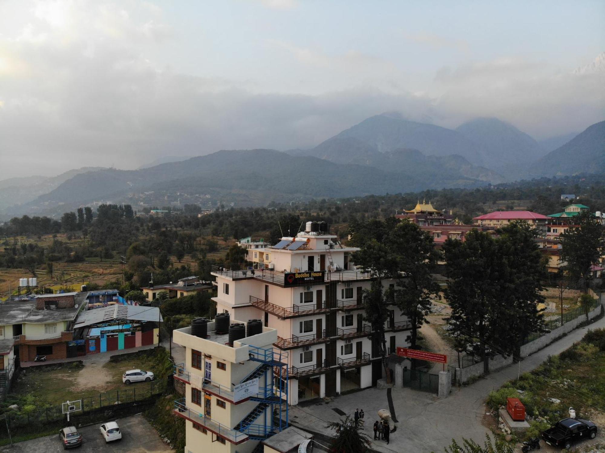 Buddha House Himalayan Brothers Hotel 3*