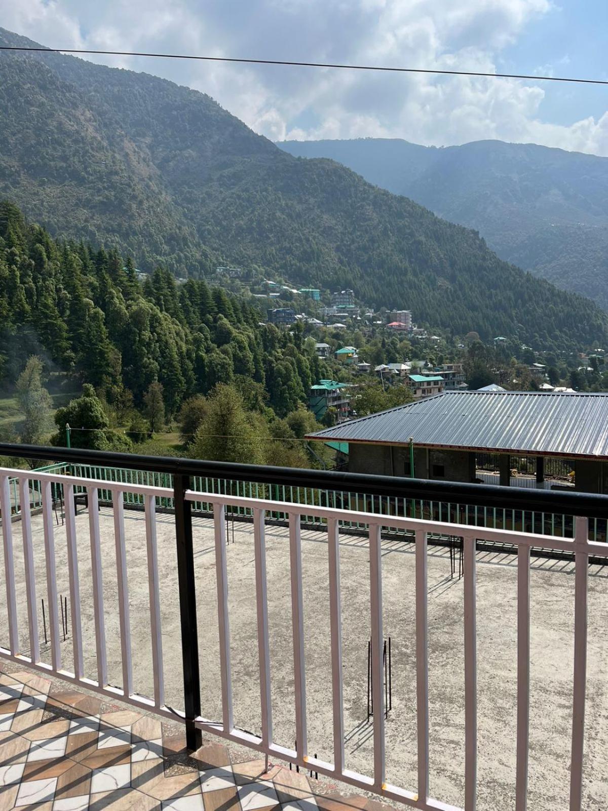 Heal - The Mountain Bnb, Dharamkot Guest house *