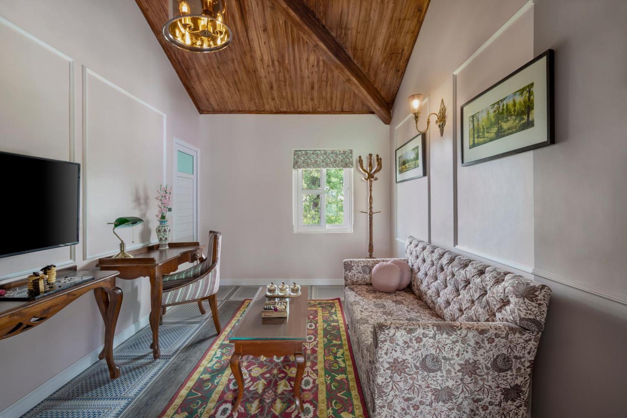 Justa Birding & - Dhauladhar View 5* Dharamshala