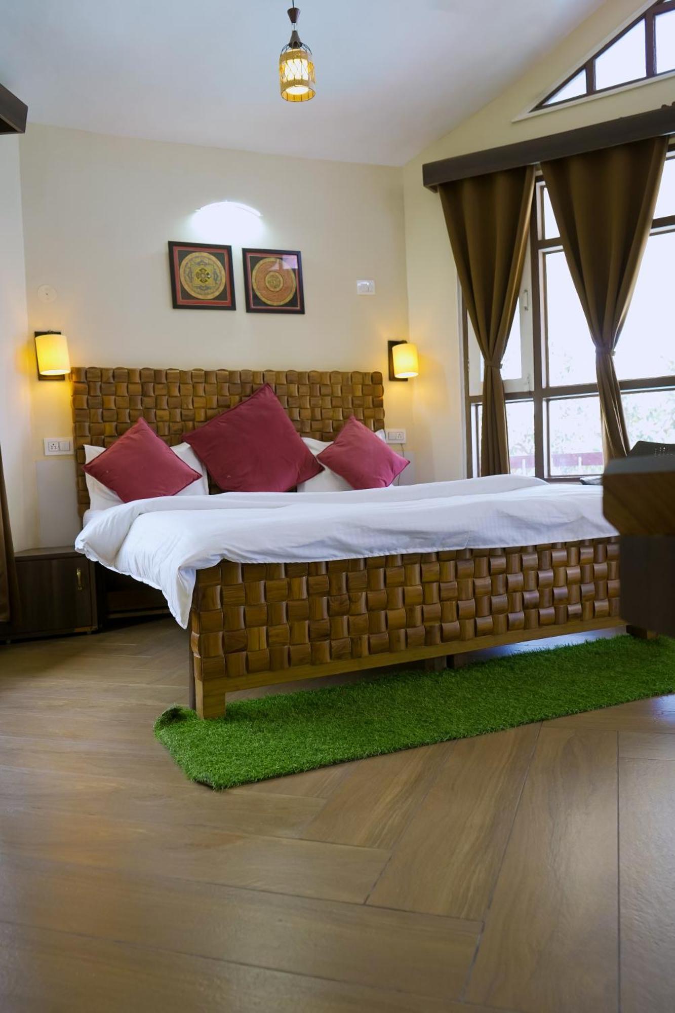 Whispering Winds Resort * Dharamshala