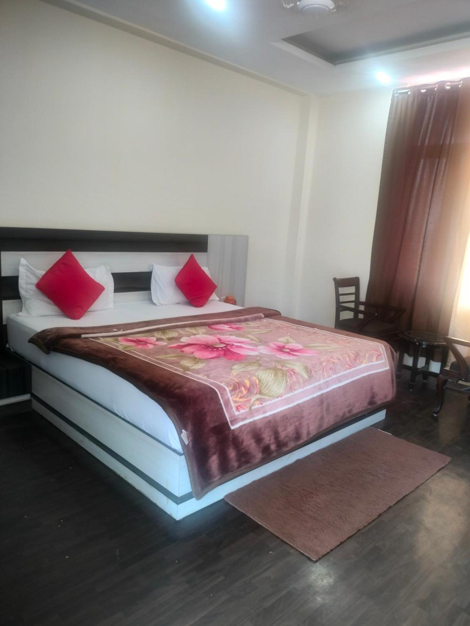 Hotel Naddi Heights