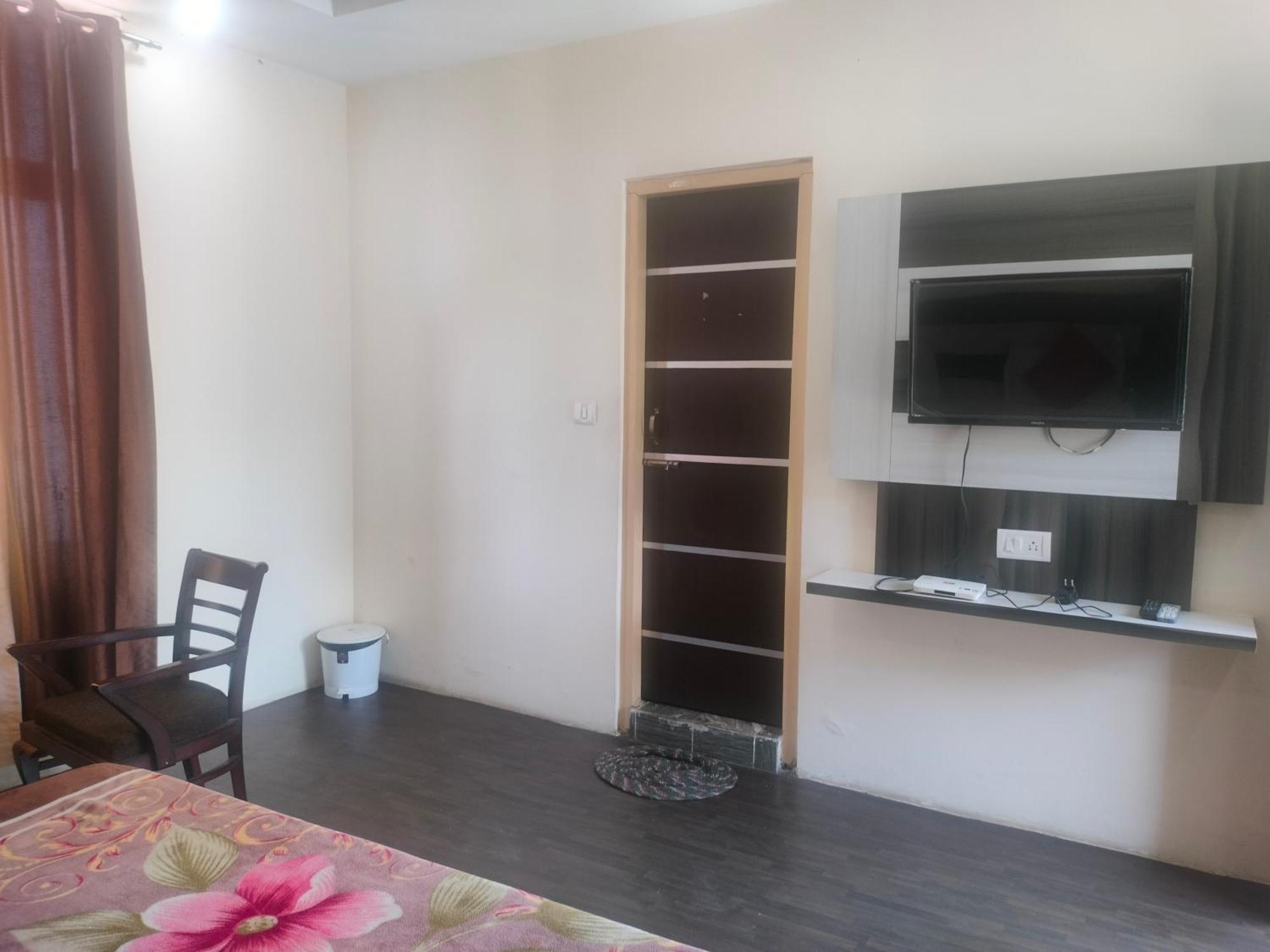 Hotel Naddi Heights Dharamshala