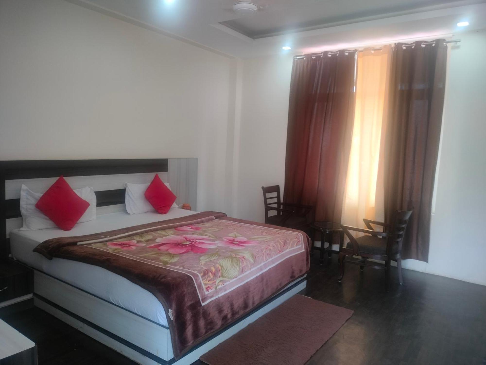 Hotel Naddi Heights Dharamshala
