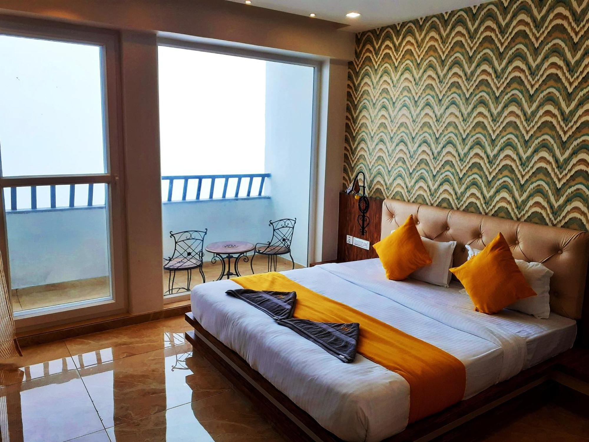 Hotel Malghotras