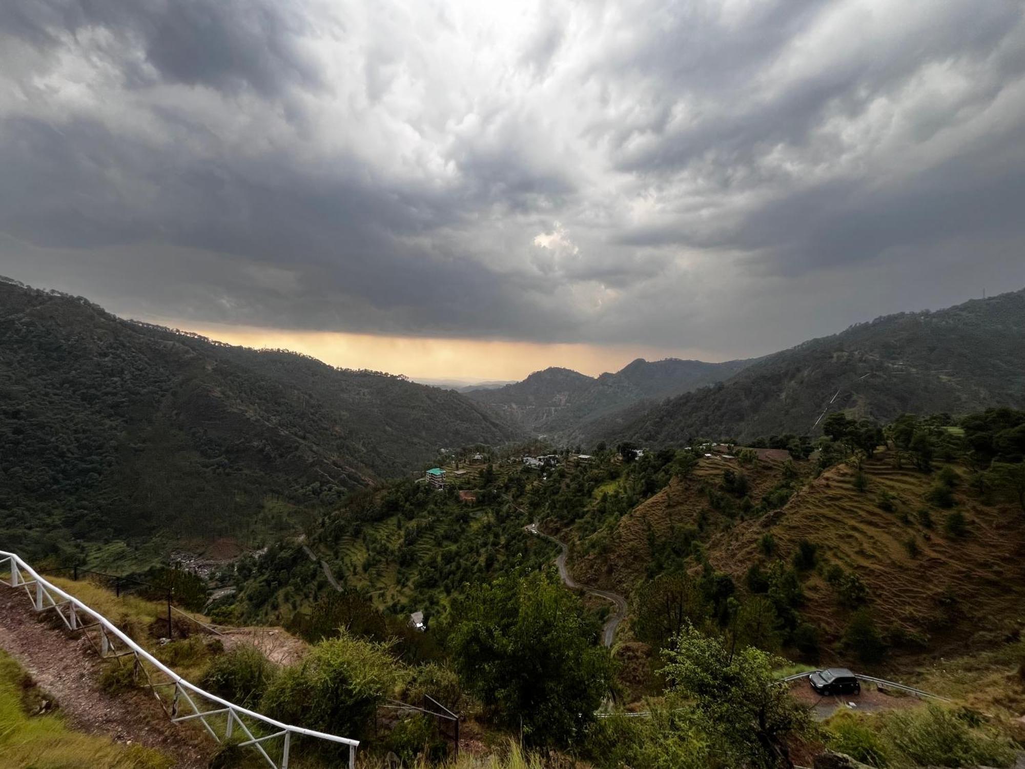 Homestay Dhauladhar Eternals Dharamshala