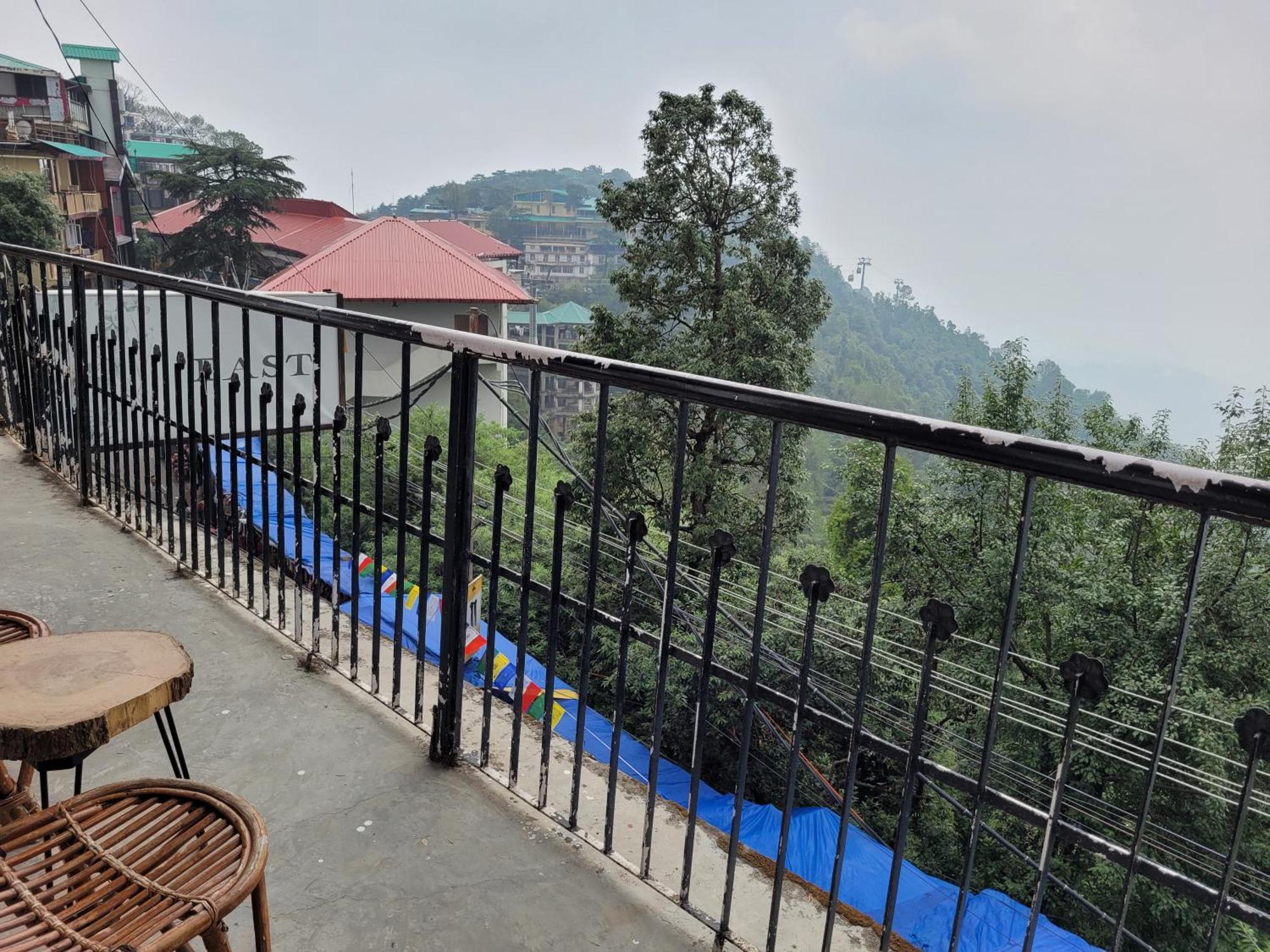 East Wing At Bimil / East Dharamshala