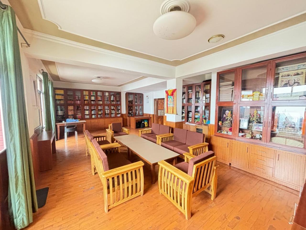 Hotel New Serkong House