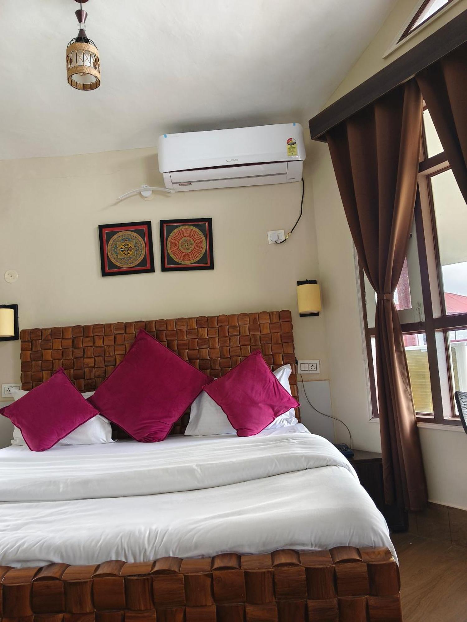 Resort Whispering Winds Resort